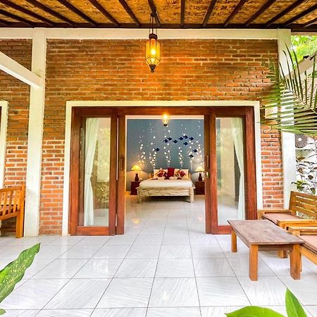 Enak Bungalow Амед Екстер'єр фото