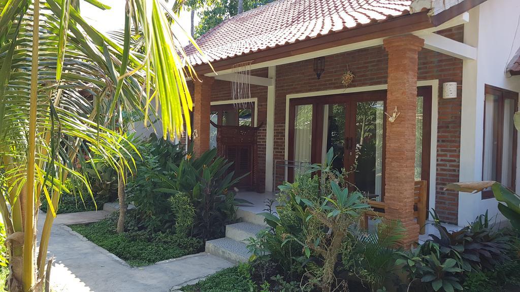 Enak Bungalow Амед Екстер'єр фото